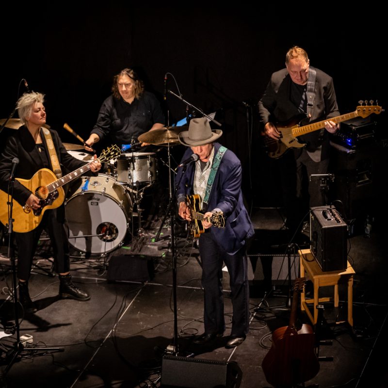 4. 02-10 .Sharing The Blues (B) BluesSHTB pic by RonenVief